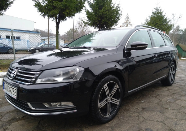 Volkswagen Passat cena 36500 przebieg: 211000, rok produkcji 2013 z Augustów małe 211